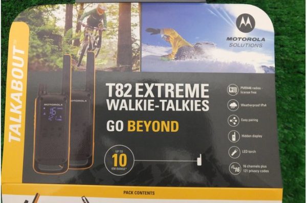 Motorola T82 Extreme Walkie-Talkies (1 pair)
